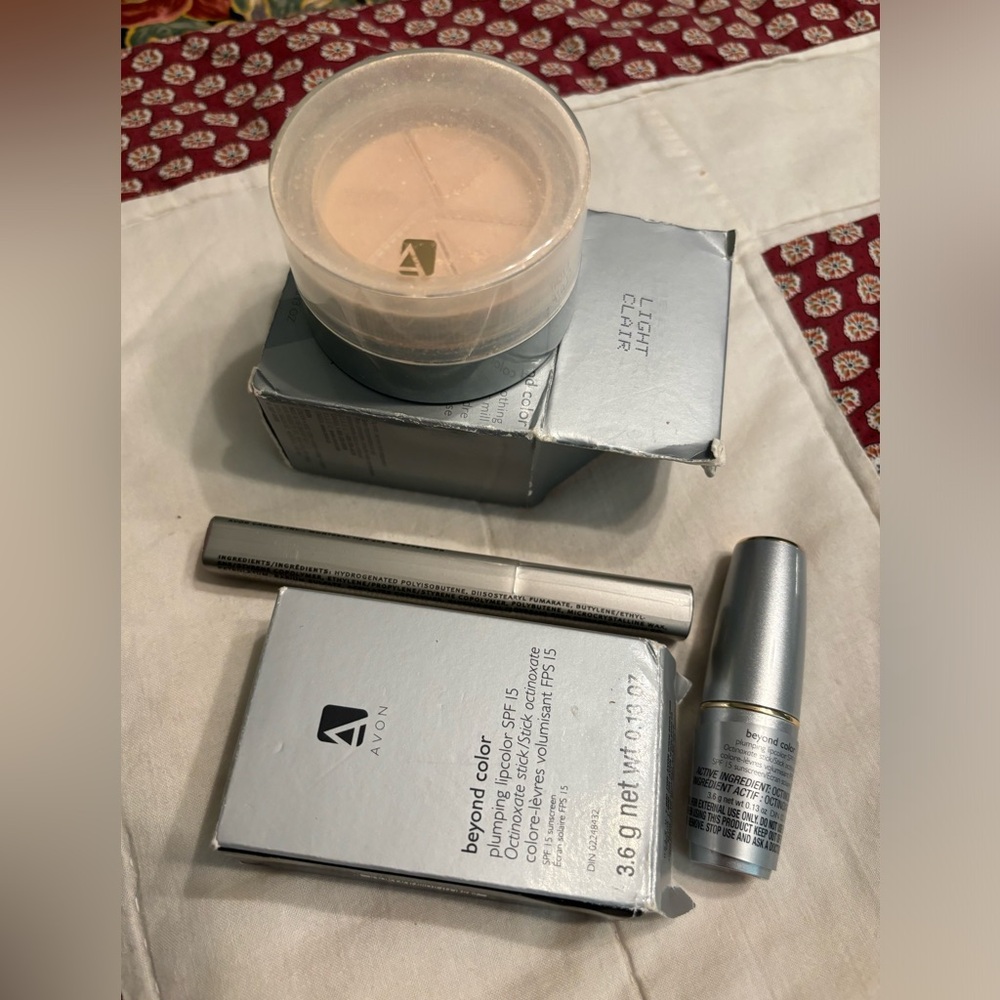 3 pc beyond color Avon make up lipstick lip gloss skin smoothing powder